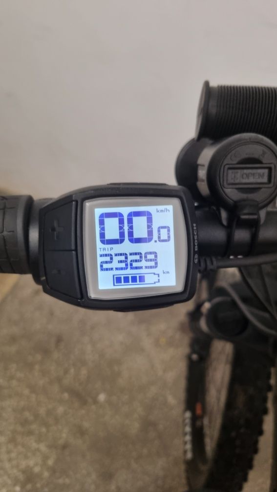 Bicicleta  electrica Cannondale neo 3   ( cube giant trek ktm)