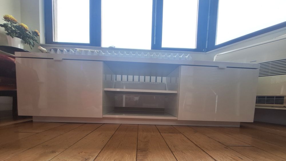 ТВ шкаф 160x42х45см бял гланц