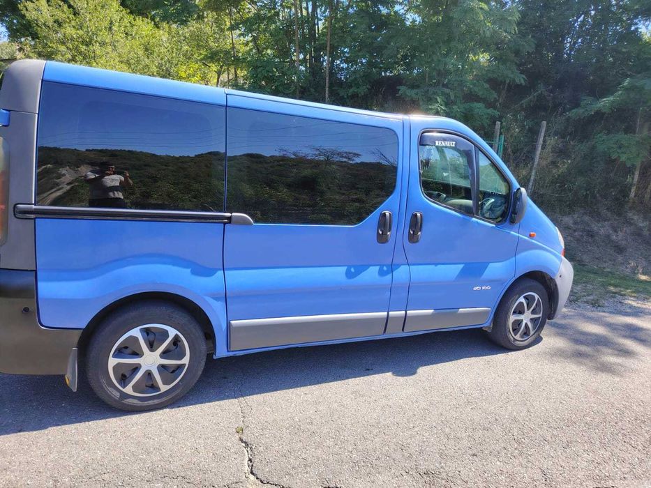 Vand renault  trafic 2004 8+1
