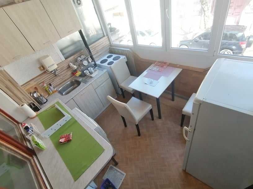 Дава се под наем Двустаен апартамент в Бургас, Възраждане - 52 кв.м за 255 € - Снимка #1