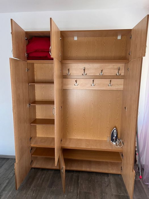 Dulap,pat ,și 2 noptiere