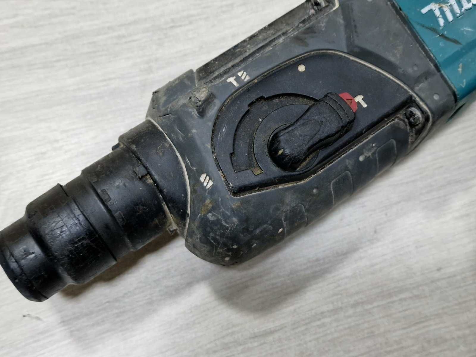 Електрически перфоратор Makita HR2470