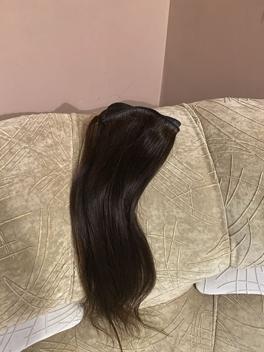 Естествена коса – 55 см, 70 г. Подходяща е за трайно поставяне