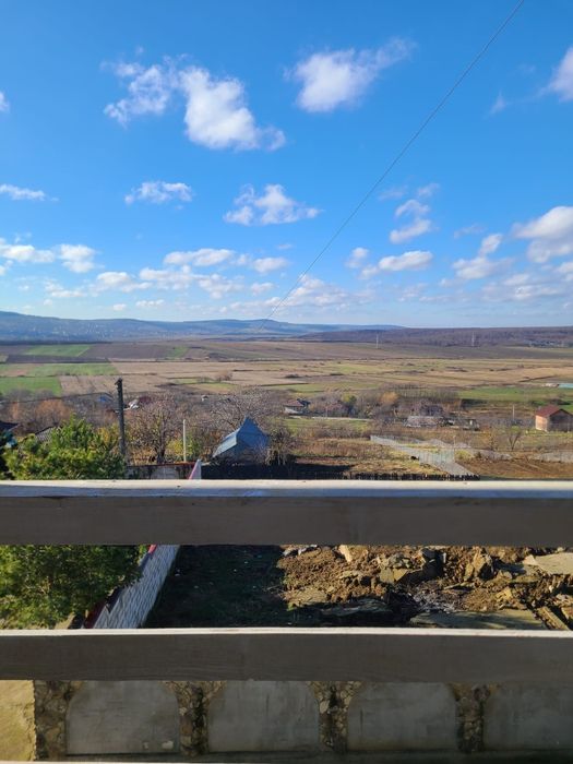 Inchiriez apartament nou cu o camera ( parcare inclusa )