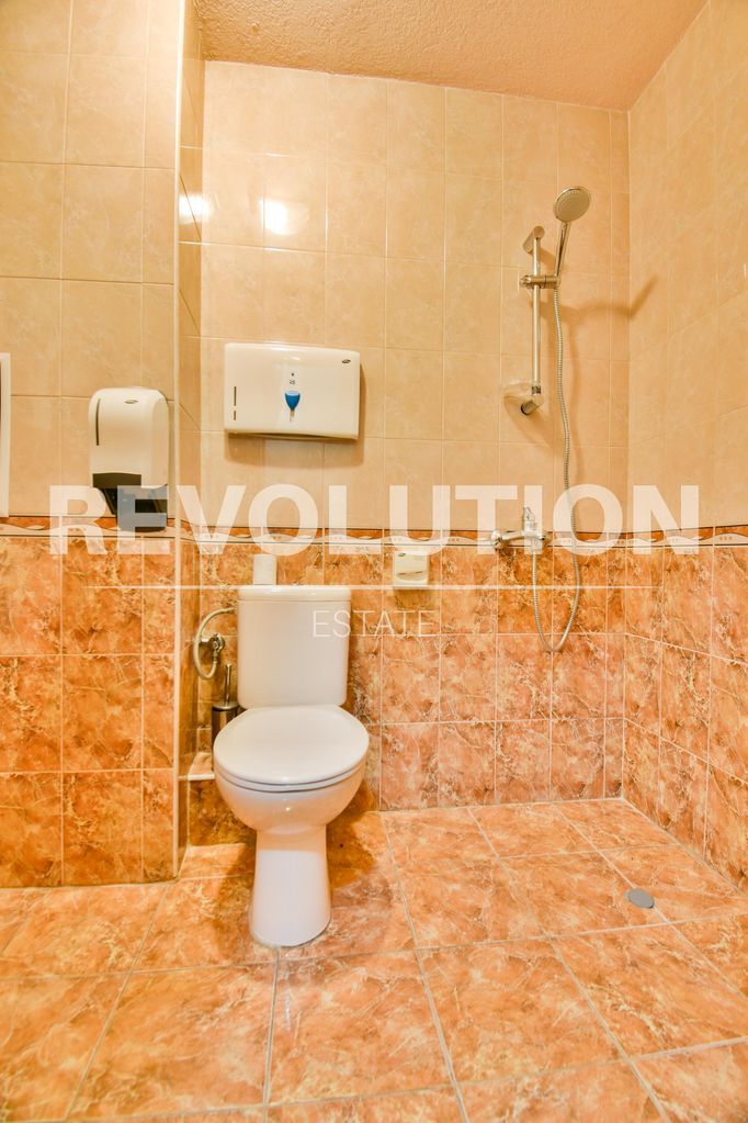 Дава се под наем Тристаен апартамент в София, Оборище - 110 кв.м за 950 € - Снимка #7