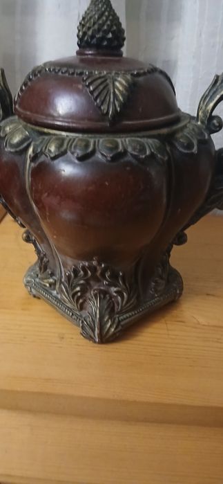 Източна урна,ваза,кутия за съхранение