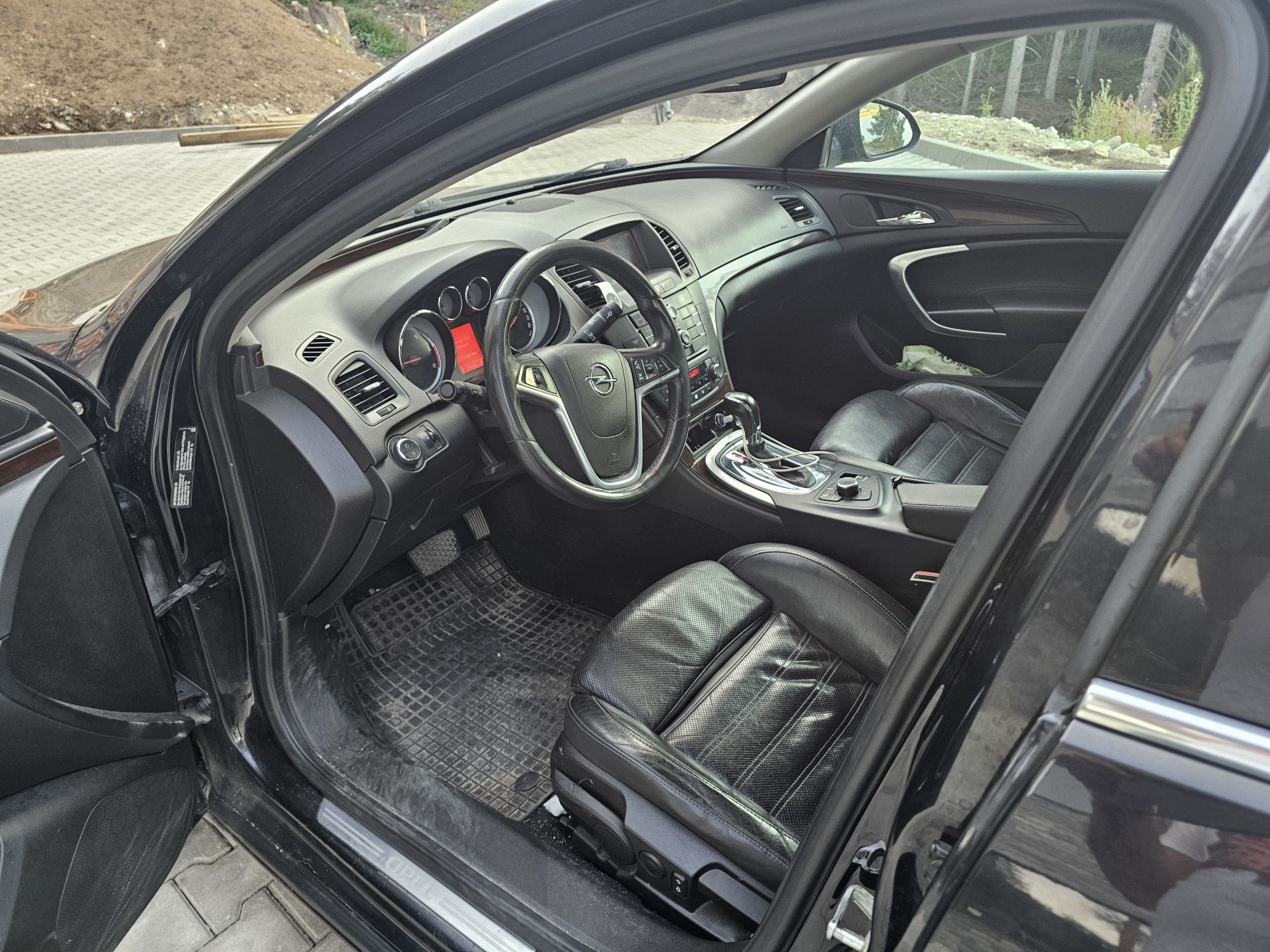 Opel Insignia 160кс 2.0 Напълно обслужена