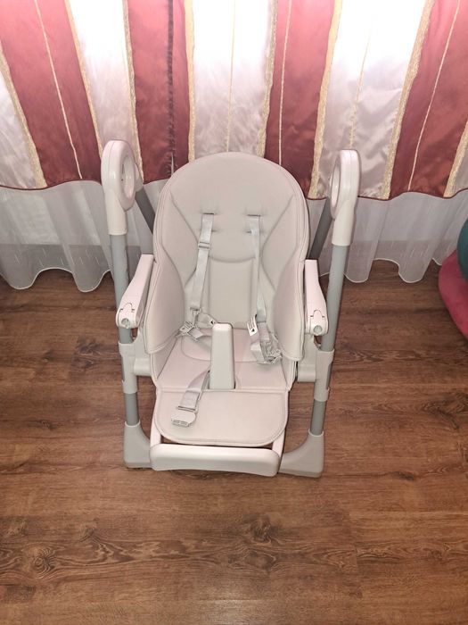 Scaun de masă achiziționat cu 480 se vinde cu 300! Folosit de 3 ori!