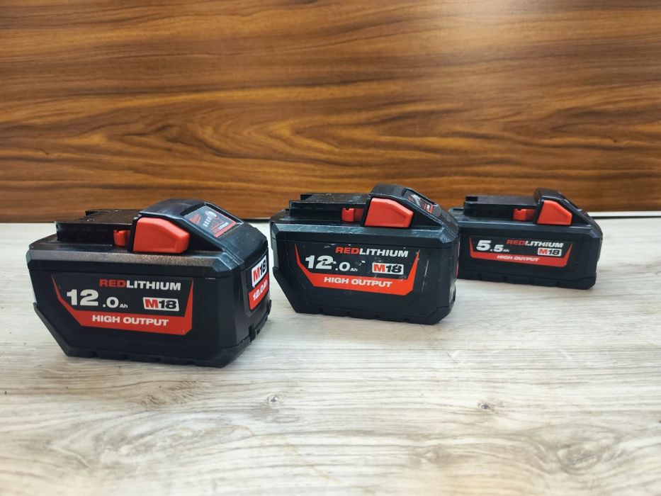 Baterie , acumulator Milwaukee M18 12 AH , 5.5 AMPERI