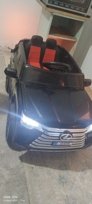 Машина почти  новая больше просто стояла брали за 84 000 есть чек
