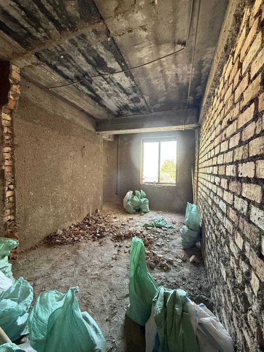 3х комнатная квартира 84кв/м в состоянии коробки, Вокзал