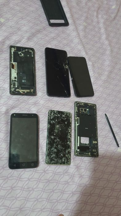 Telefoane pentru piese