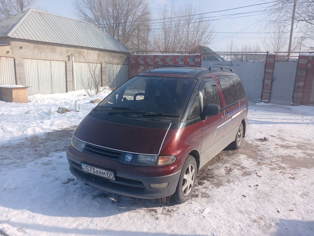 Продам надёжную машину вместительную удобную  экономичную семейную !