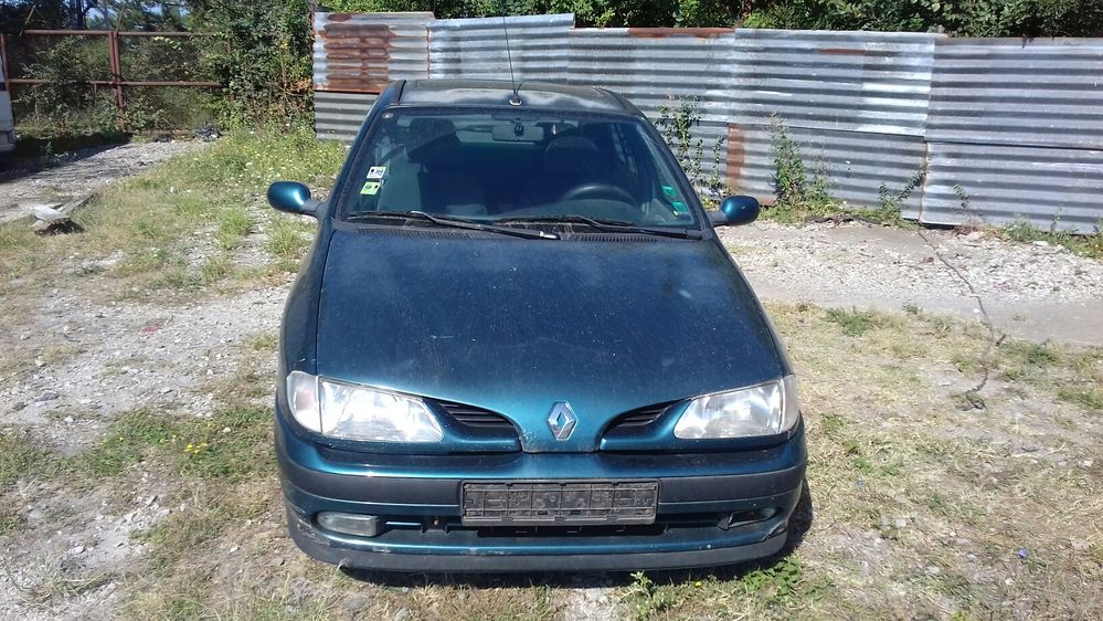 Renault megane 1.6i 74к.с. на части