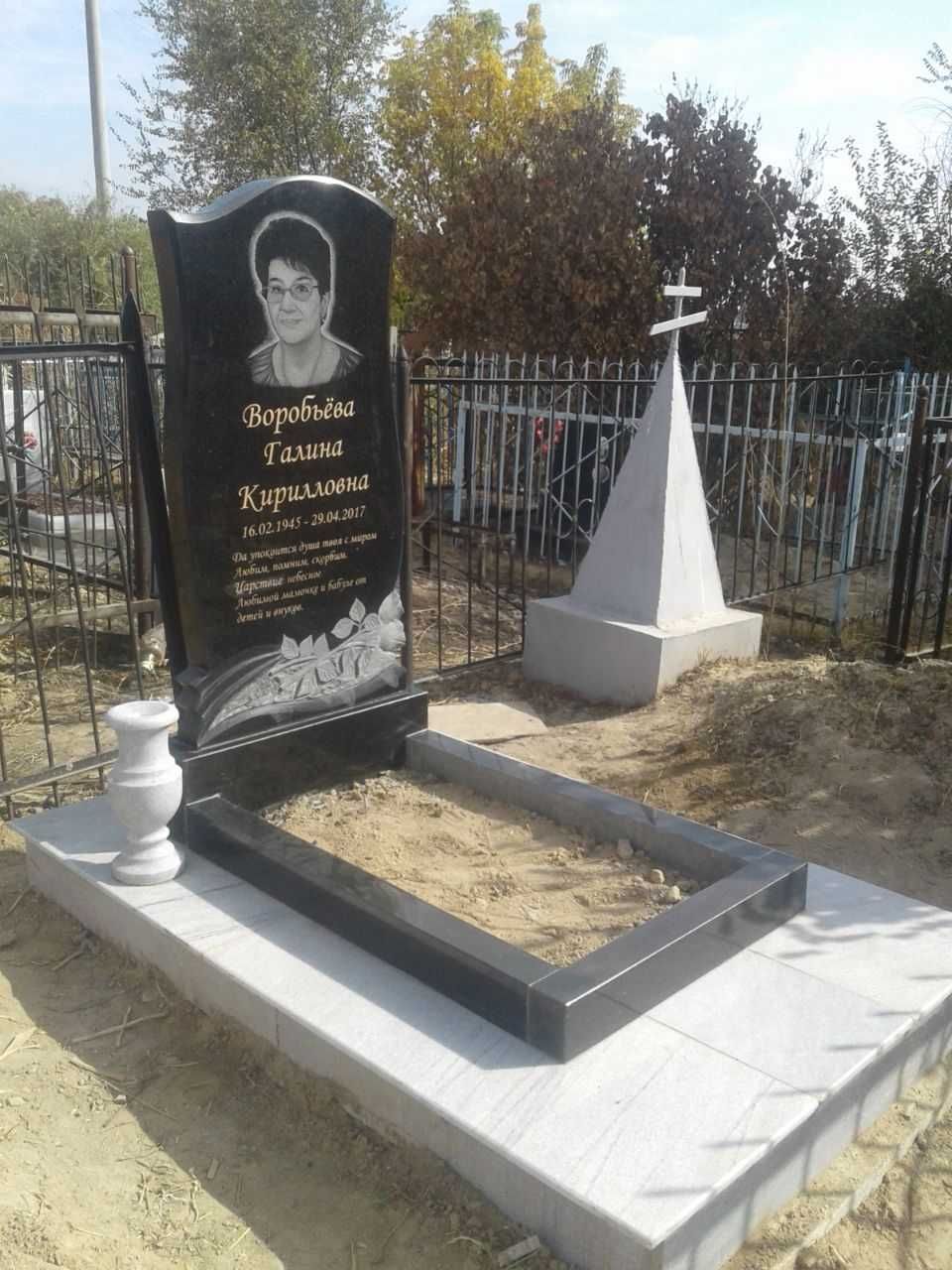 Гранитные памятники, опытные мастера, собственная производства