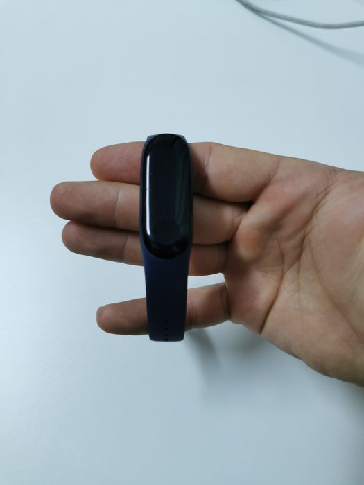 Vând  Mi band 3+ 2 curele