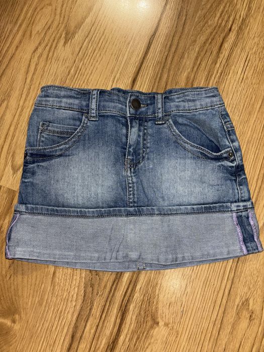 Дънкова пола Benetton 6-7 години+ 2 подарък