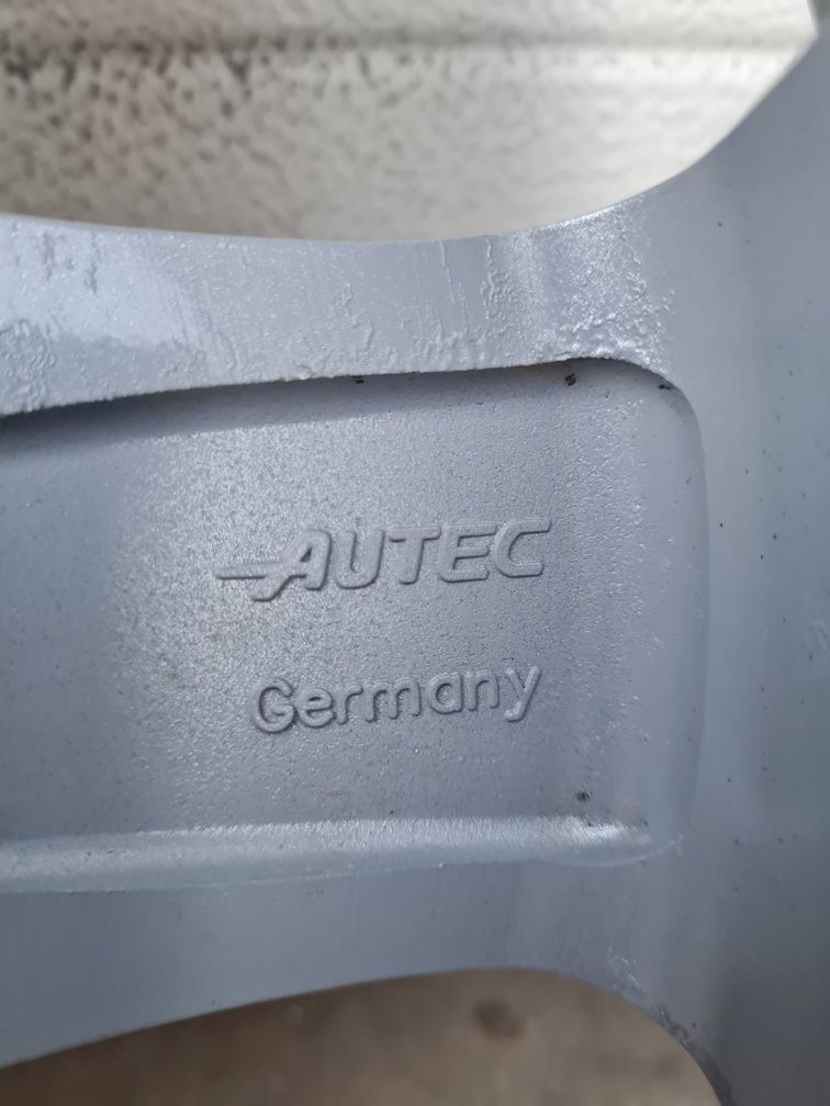 Джанти ALUTEC  за BMW E60 E39 R17 5x120 ET20 8J