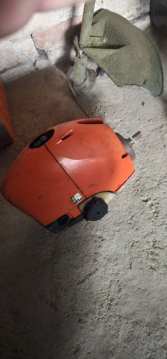 Бензинов тример долмар