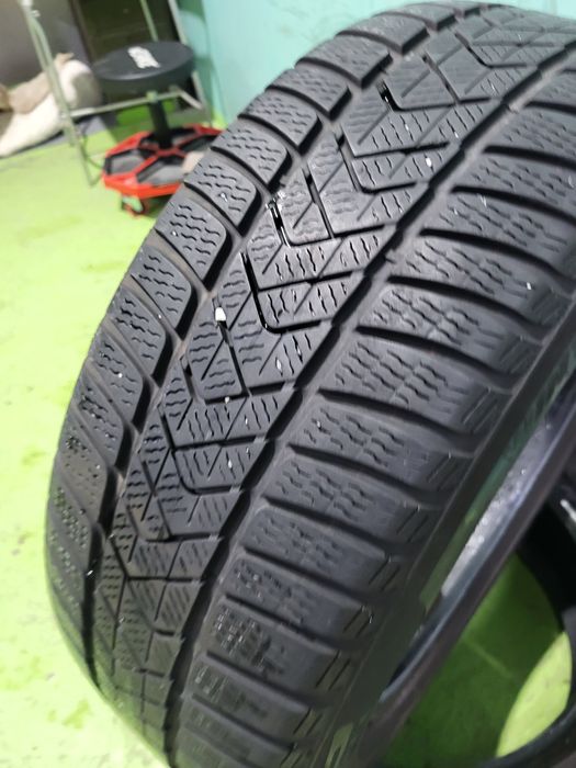 2 бр зимни 225/55/17 Pirelli