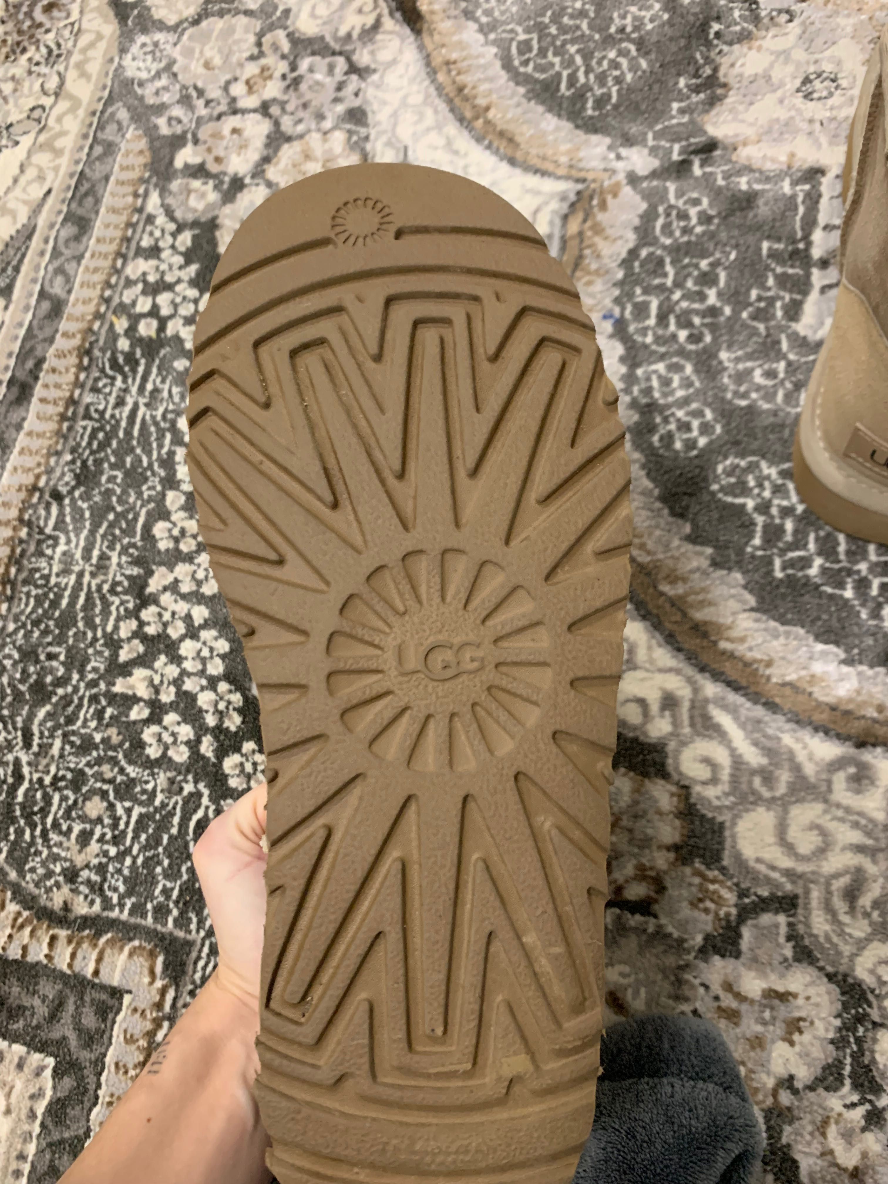 UGG-uri din piele si blana de oaie