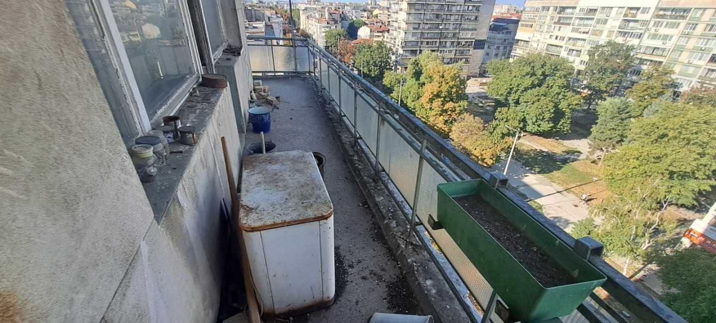 Тристаен апартамент за продажба кв. Широк център