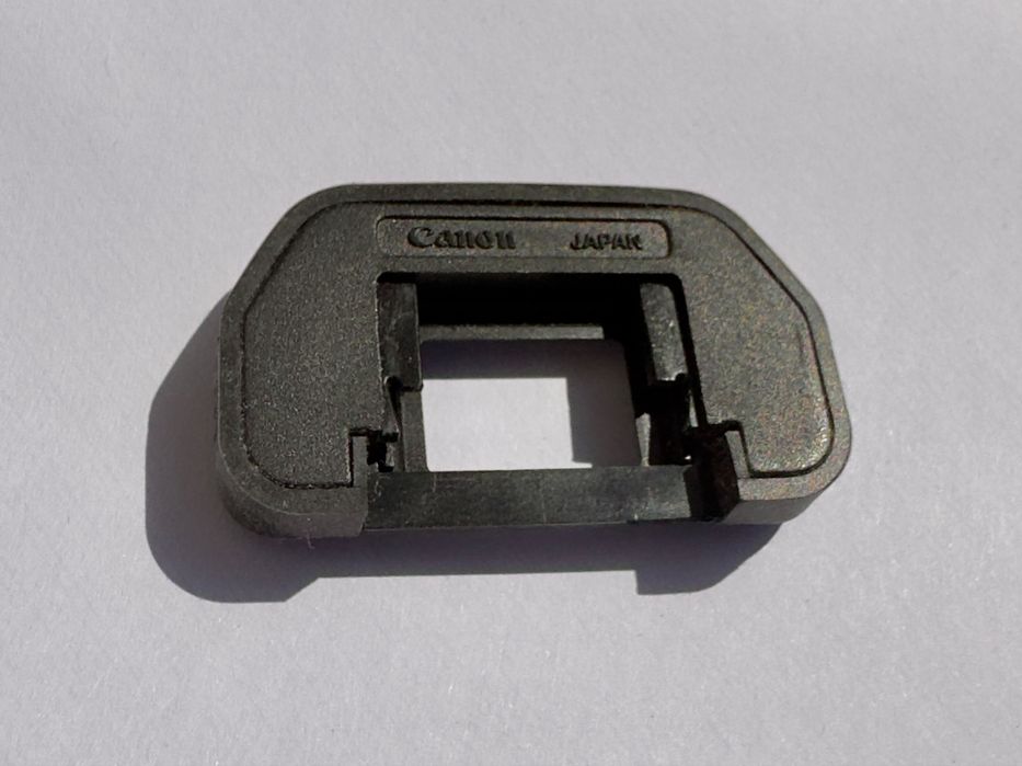 Околяр за фотоапарат Canon