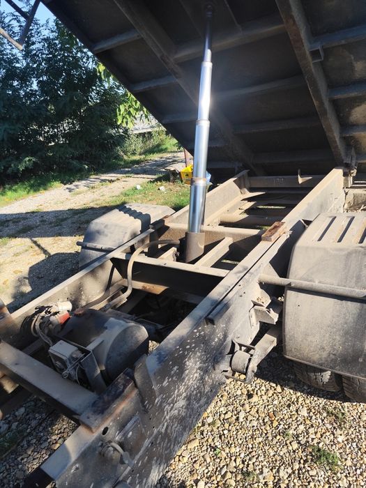 Iveco deyly basculabil