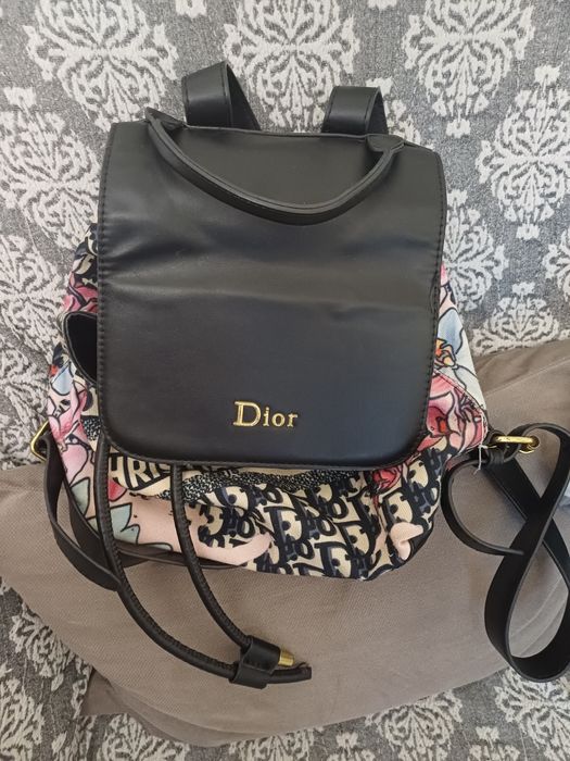 Сумки и рюкзак женский