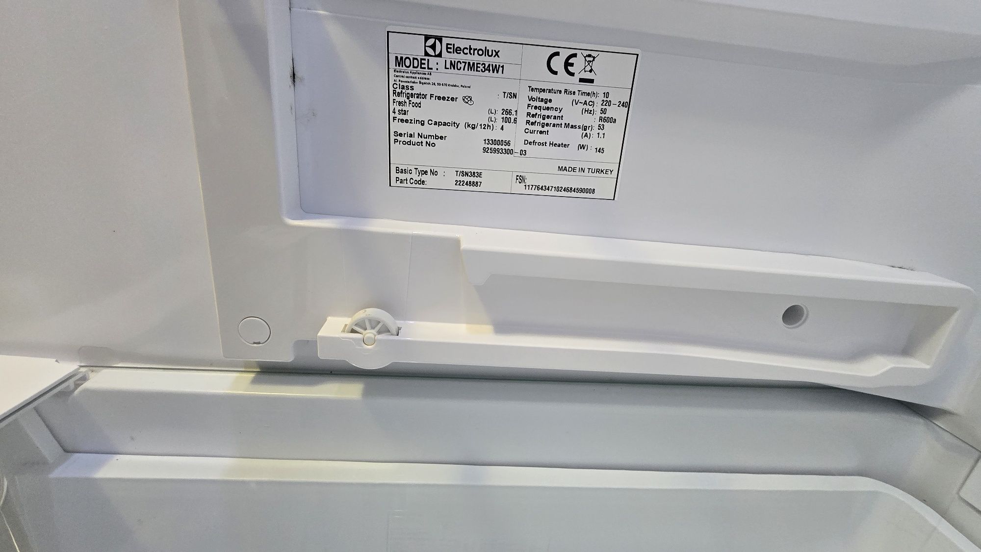 Хладилник с фризер Electrolux
