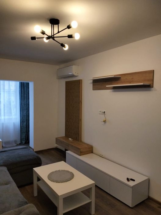Apartament 2 camere,decomandat