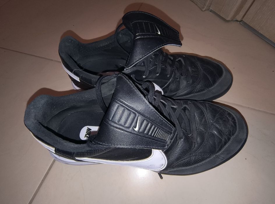 NIKE THE PREMIER III TF Shoes футболни стоножки 41 номер
Turf Low-Top