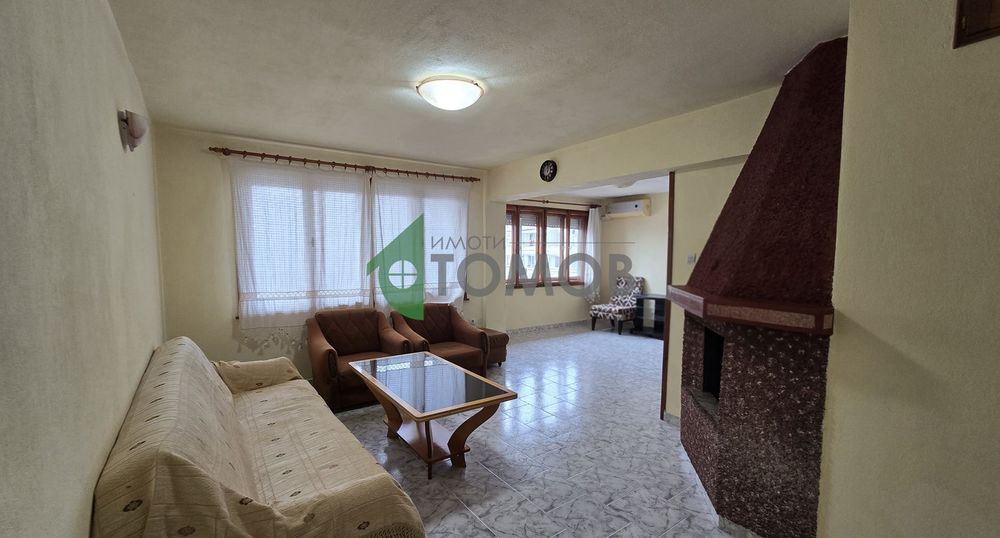 Двустаен апартамент под наем в Широк Център