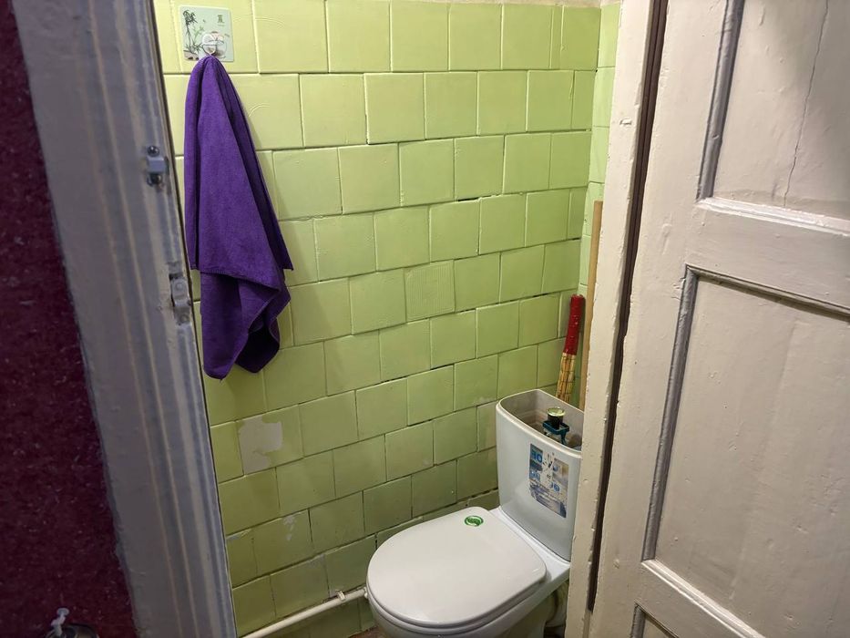 .  . Квартира  улица  фурката  10  возле военкомата дух этажки