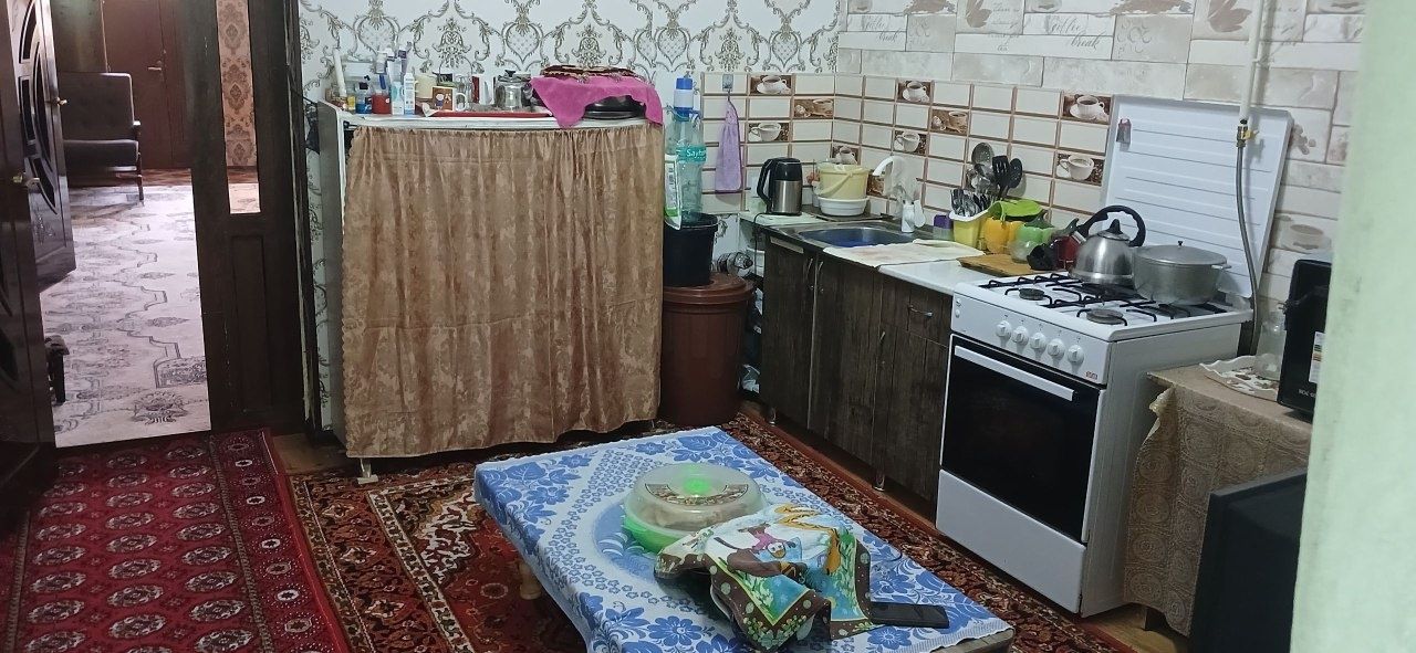 Hovli joy zudlik bilan sotiladi.