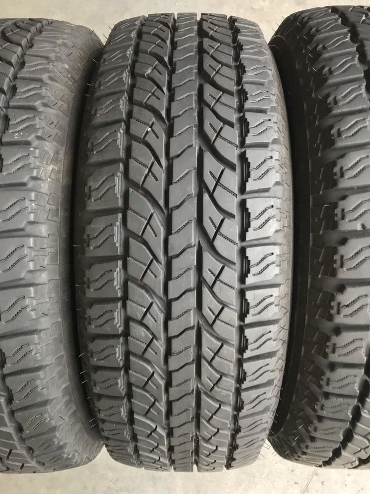 Set Vara Iarna Off Road Yokohama A/T 245 65 R17 Allseason Profil 9mm