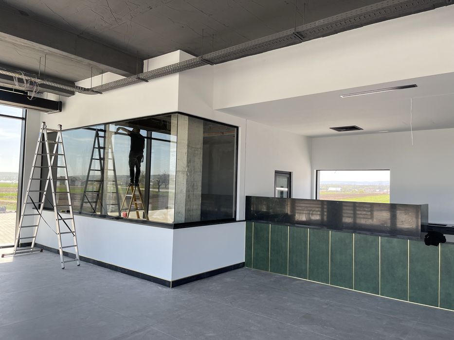 Spatiu Comercial/ Reprezentanta/ Service auto/ Magazin/ DE INCHIRIAT..