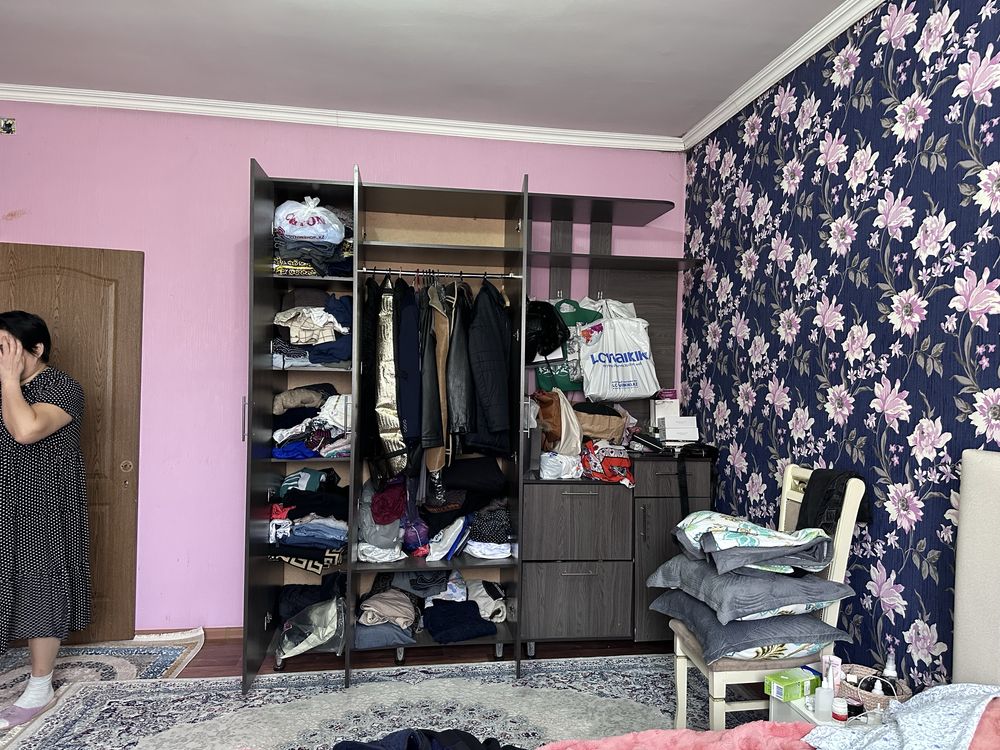 Шкаф, серый б/у в отличном состоянии