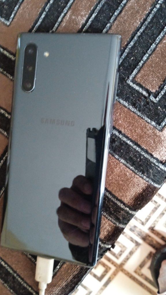 Samsung note 10.nu primește cartelă nici wifi