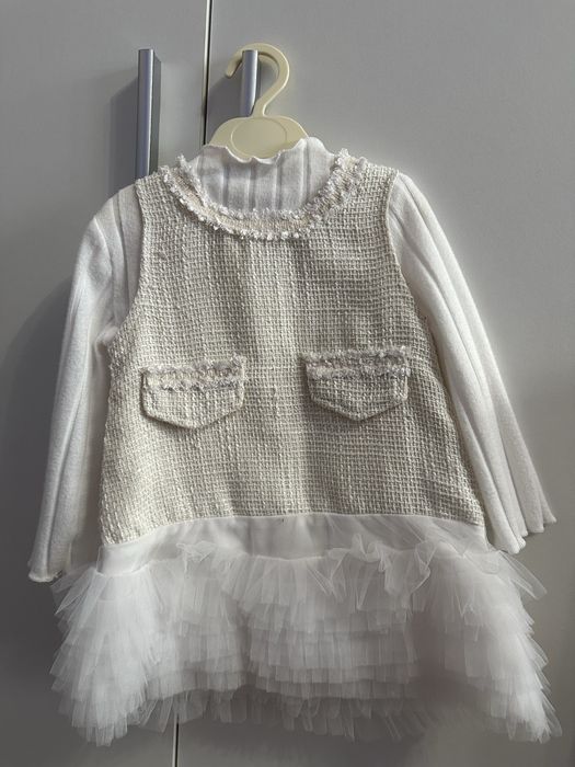 Бяла бебешка рокля