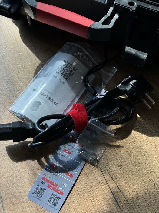 Aputure Accent B7C RGBWW (8 ламп) с кейсом