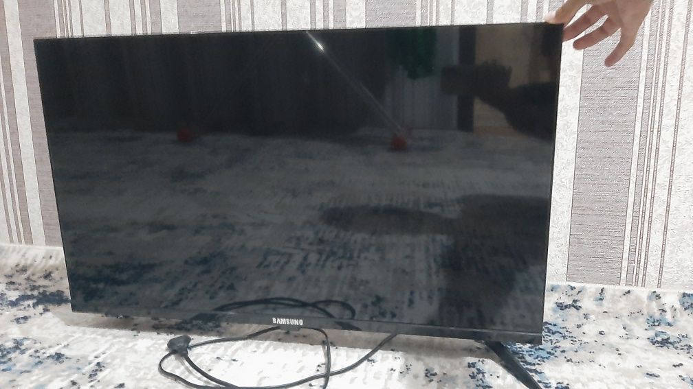 Televizor 32 sotiladi