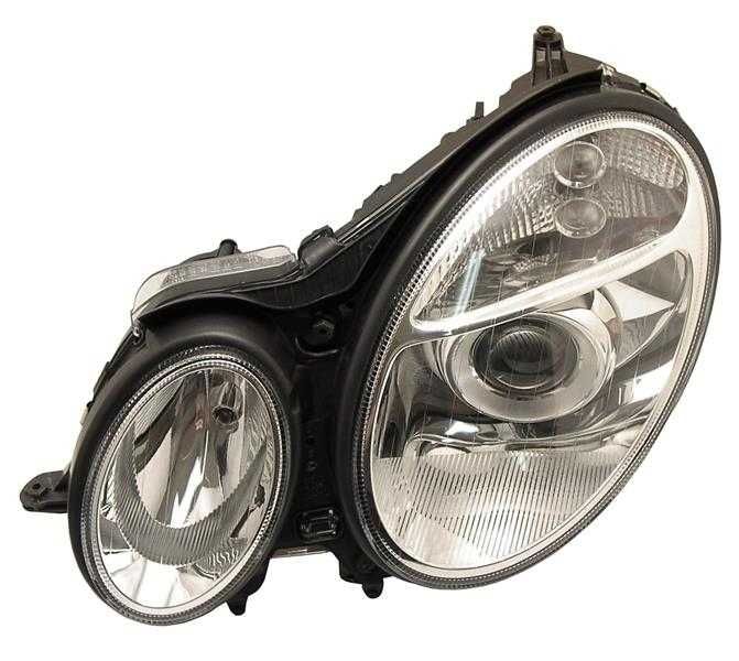 Far stanga/dreapta Mercedes E Class W211 an 2003-2006 , faruri noi