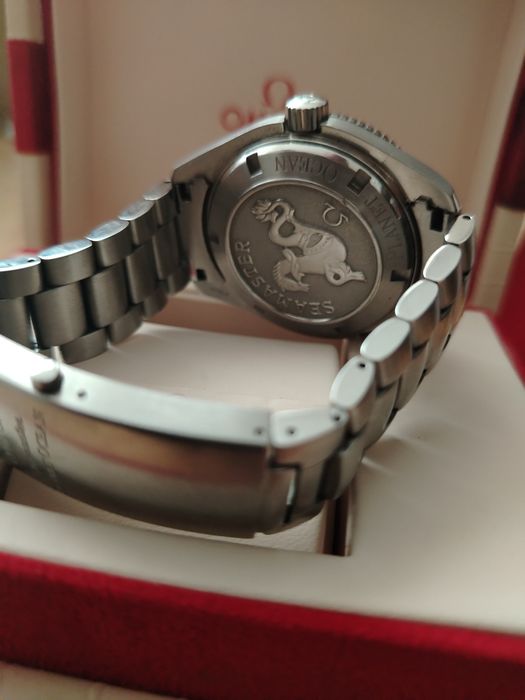 Оригинален часовник Omega Seamaster Planet Ocean 600 M.