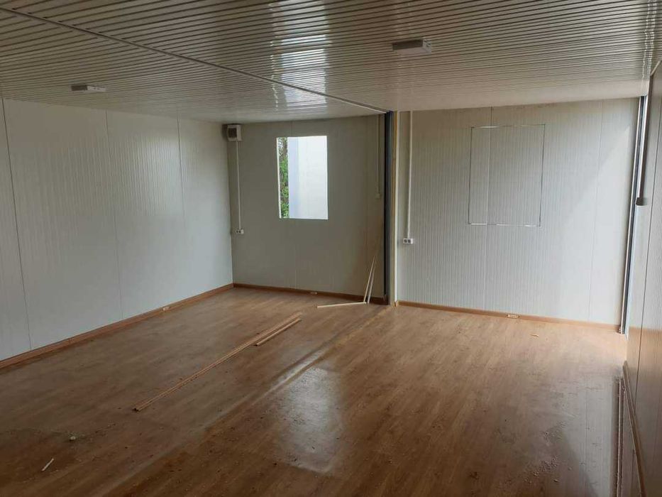 Containere moderne pe structura metalica si panou, pret avantajos