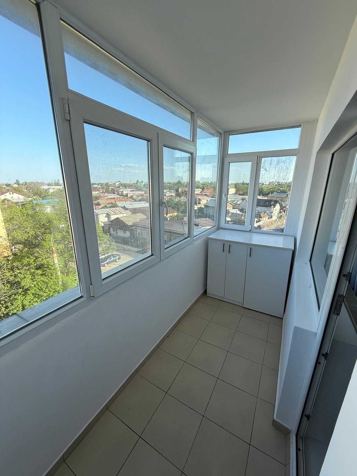 Apartament 3 camere de închiriat,piata Dorobanți ,Piata ,proprietar