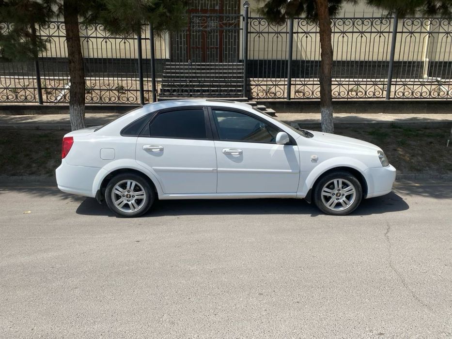 Chevrolet Lacetti 1.8 AT, oq rang/Chevrolet Lacetti 1.8 AT, белый