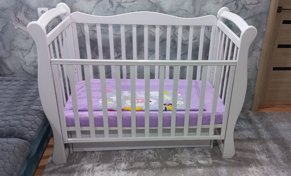 Продам детскую кроватку