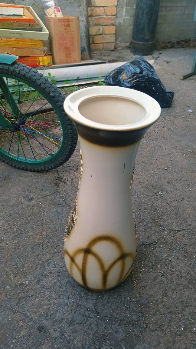 Продам новую вазу