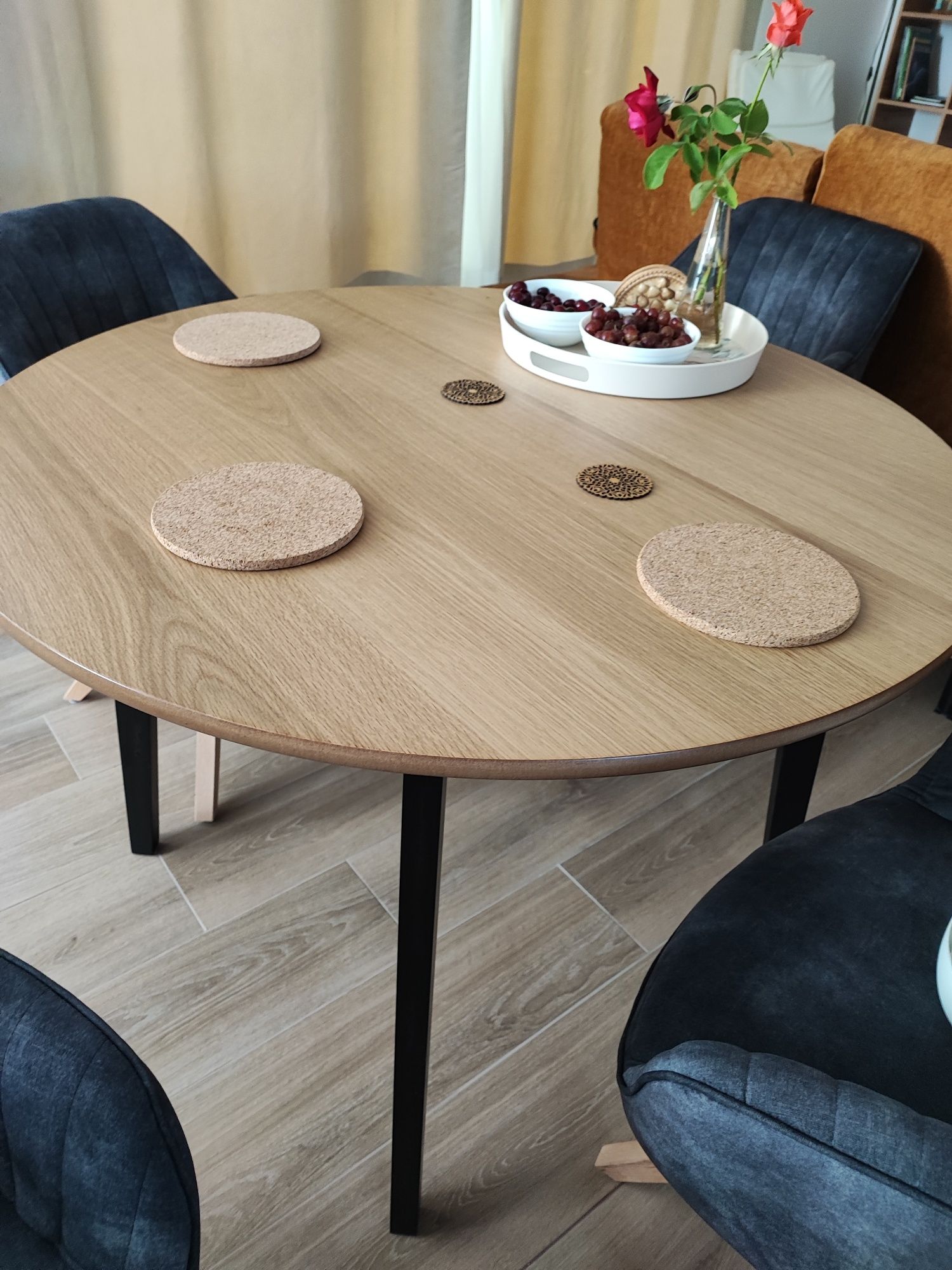 Masa jysk rotunda